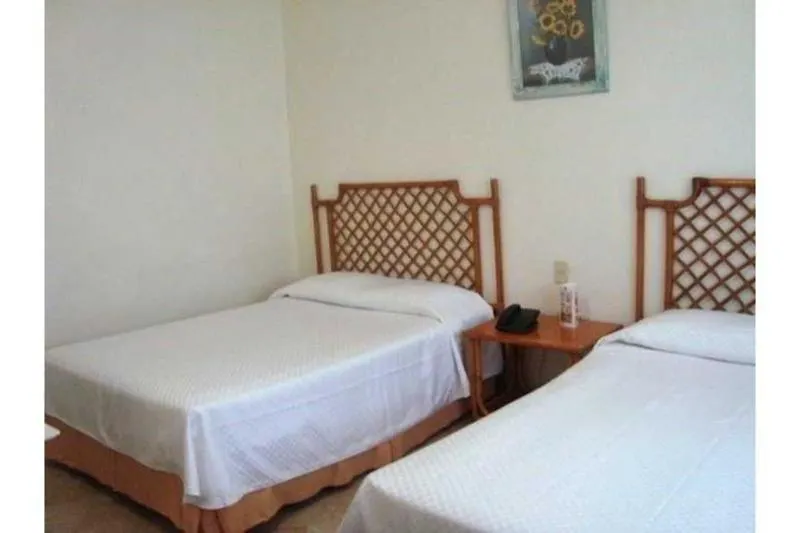 Royal Lagoon Room Канкун Гостевой дом